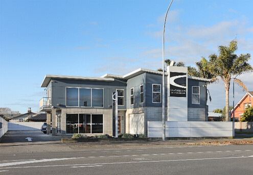 One-Night Stay in Palmerston North for Two People in a Studio Room with Spa incl. Chocolates, Continental or Cooked Breakfast, & Late Check-Out - Option for Two Nights
