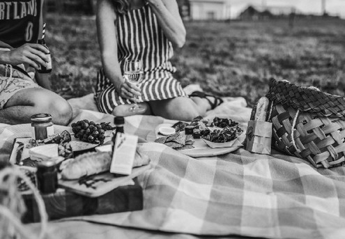Mystery Picnic Scavenger Hunt Experience for Two in Matakana incl. Hot Drink on Arrival, Sparkling Botanical Soft Drink, Curated Scavenger Hunt Activities & Gourmet Picnic to Share - Valid for Mondays & Tuesdays
