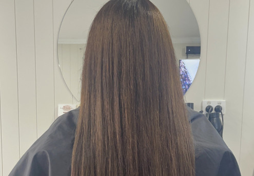 Keratin Straightening Package incl. In-depth consultation, Clarifying Shampoo Prior to Treatment, Style Cut, GHD Finish & Hair Care Products
