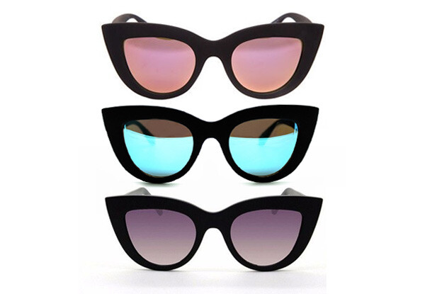 Quay Australia Kitti Sunglass • GrabOne NZ display picture 3