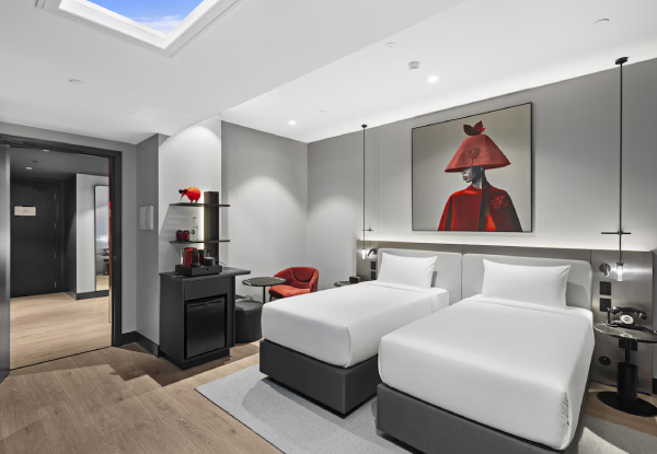 One-Night Standard Room Stay for Two at Radisson Red incl. Breakfast, Bottle of Wine & VIP Room Amenities & $50 Dining Credit at 33South Restaurant & Bar - Option for Two-Night Stay - Valid for Stays Until End of September 2026