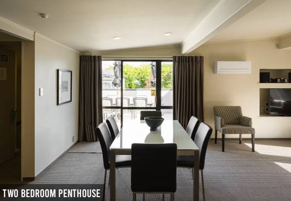 Five-Star Marlborough Hotel Stay for Two People - Options for One-Night Stay in a One-Bedroom Grande Apartment with Private Spa Bath, or Two-Night Stay in a Two-Bedroom Penthouse incl. a Two-Course Dinner at Quench Restaurant & Bar, & Full Daily Breakfast