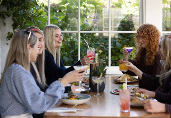 Seafood Lunch Platter for Two People incl. Calamari, Pea & Halloumi Fritters, Fish Bites, Prawn Cocktail & More