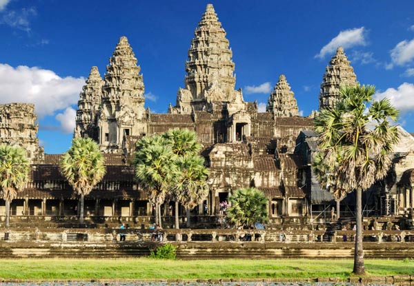Per-Person Twin-Share 16-Day of Tour Vietnam & Cambodia incl. Accommodation, Domestic Airfares, Some Meals & More