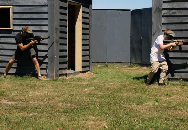 Three Hours of Airsoft Fun incl. Access, Guns, Ammo, Mask & 4000 BBs - Options for One, Four or 10 People