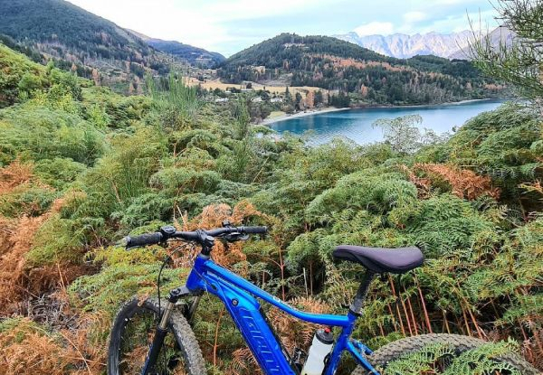 Arrowtown to Gibbston Wineries on Bikes incl. Pick-Up from Queenstown, Scenic Drive to Arrowtown, Discounted Bungy & Two for One Coffee – Option to Upgrade to E-Bikes