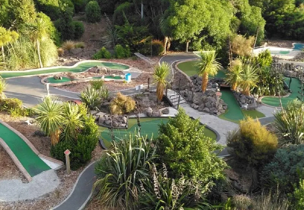 Family Mini Putt, Driving Range & Pizza Package for Four People