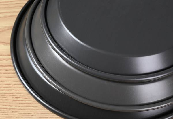 Round Steel Non-Stick Pizza Tray - Four Sizes Available