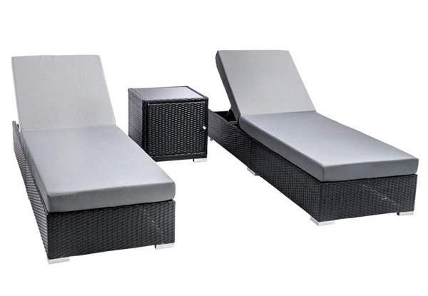 Three-Piece Outdoor Lounge Set incl. Three Sets of Cushion Covers (Grey, Beige & Red)