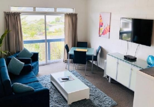 Two-Night Waiheke Winter Escape at Waiheke Island Motel incl. Breakfast Basket, Spa Use & Two-Course Meal at Charlie Farleys - Options for up to Six People