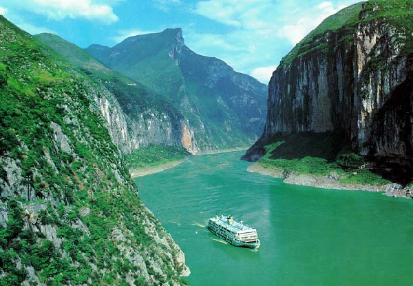Per-Person, Twin-Share, 11-Day Charming China Tour incl. Four-Night Yangtze River Cruise & Return Flights