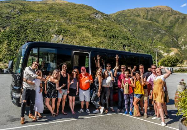 Full-Day Ticket for the Original Hop On-Hop Off Wine Tour Between Queenstown & Arrowtown
