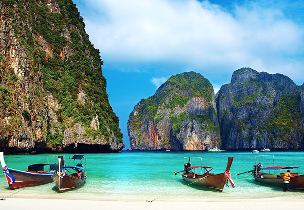 Per Person Twin-Share for a Four-Night Thailand Tour Package incl. Four-Star Accommodation in Pattaya & Bangkok, Daily Breakfast, Airport & City Transfers, Bangkok City Tour & Coral Island Tour