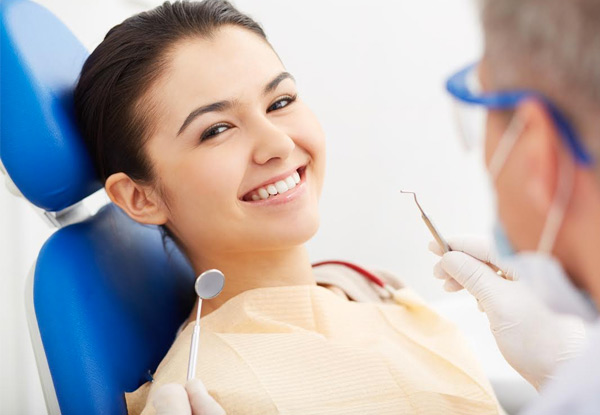 Full Dental Check-Up Package incl. Two X-Rays, Scale & Polish for One Person