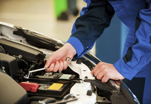 Japanese Car Service incl. Oil & Filter Change, System Diagnostic Scan & 20-Point Check - Option for a European Car Service