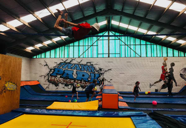School Holiday Pass for One Person incl. One Hour in the Trampoline Park, One Hour in the Inflatable Park & 10-Minute Virtual Reality Experience