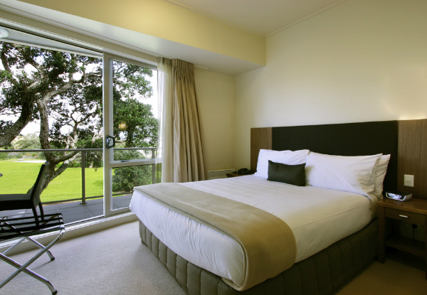 Mid-Week One-Night Takapuna Escape for Two in a One-Bedroom Apartment incl. Continental Buffet Breakfast, WiFi, Parking, Ferry Transfers & Late Checkout - Option for Two Nights & Weekend Stays Available