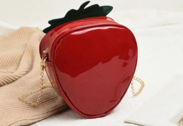 Strawberry Design Chain Crossbody Bag