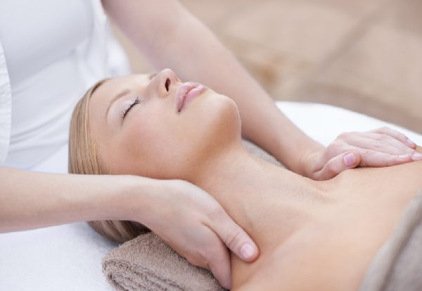 60-Minute Reflexology Massage Package incl. Foot Spa, Neck, Back & Arm Treatment - Options for a 60-Minute Relaxation, Deep Tissue or Hot Stone Massage