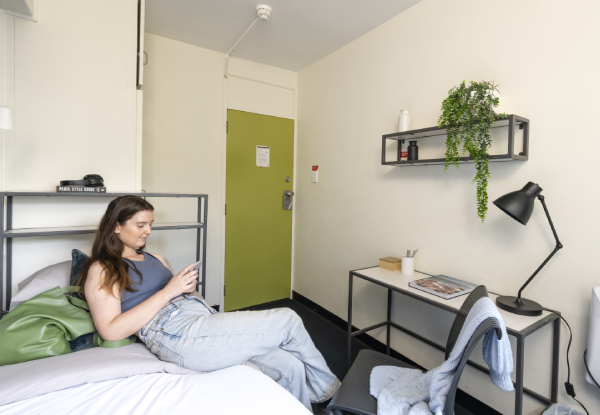 Central Auckland Hostel Stay incl. Free WiFi - Options for One Night or Seven Nights - Shared Dorm or Private Rooms Available - Options to incl. Parking & Gym Access