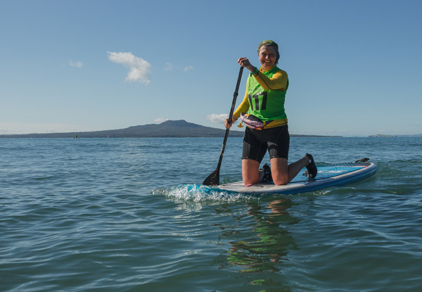 One-Hour Stand-Up Paddle Boarding Hire at Takapuna Beach incl. Paddle, Leash & Life Jacket, Safety Briefing & 10-Minute Lesson - Option for Two Hours