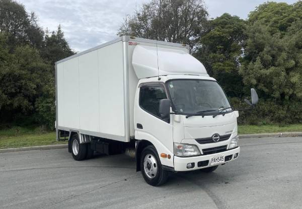 AR Truck Rental Service incl. Initial 200km - Option for Van, Small, Medium & Large Truck