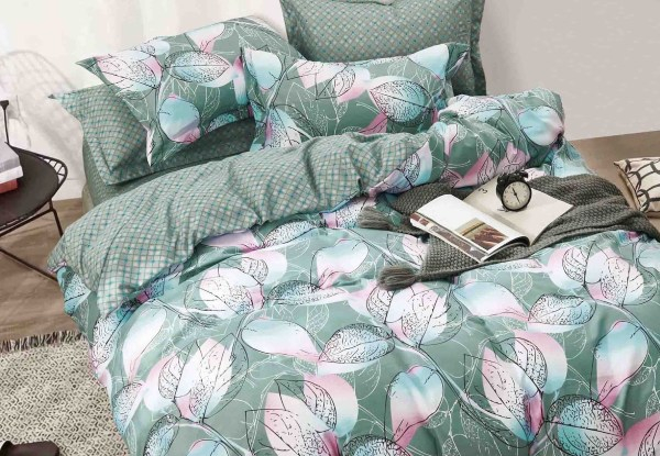 Green Leaf Three-Piece 1000TC Duvet Cover Set - Three Sizes Available