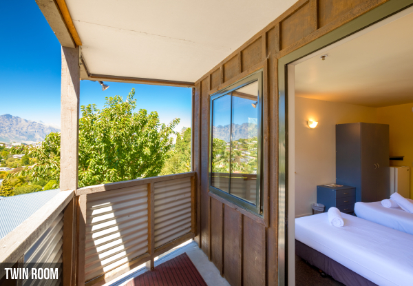 Early Bird, Per-Person, Dorm-Share, Four-Night Queenstown Accommodation & Three-Day Ski Pass Package incl. Daily Breakfast, Airport Transfer & One Dinner - Options for Twin/Double Ensuite for Two People & to incl. Ski Hire