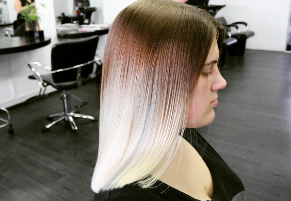 Fashionable Balayage, Ombre, Highlights & Colour Package - Options for Short-Medium & Long Hair, incl. Toner & Style Blow & Head Massage