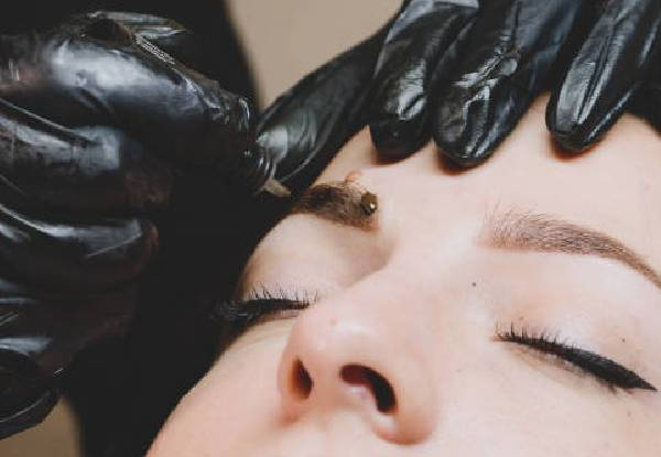Semi-Permanent Make-Up Eyebrow Tattooing