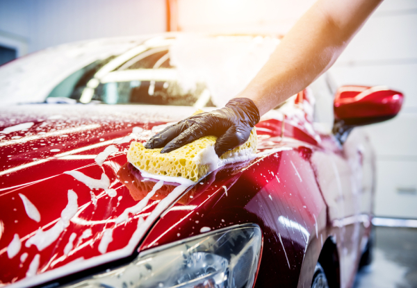 Quick Car Wash Package incl. Hand Wash with Wax Shampoo, Dry & Tyre Shine - Options for Small, Medium, SUVs/ 4X4 or 7 Seaters