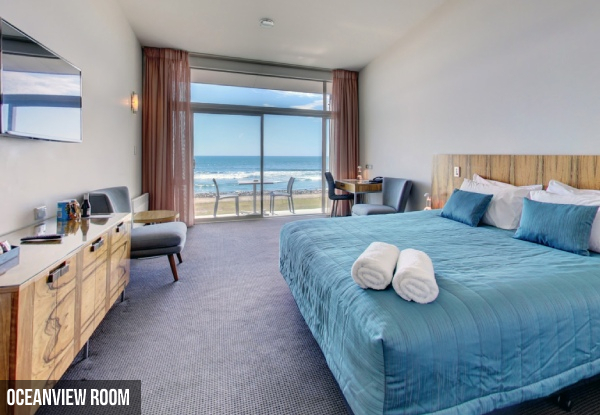 One-Night Hokitika Escape for Two People in a Standard Driftwood Room incl. Full Cooked Buffet Breakfast, & WiFi - Options for Two Nights & Ocean View Room