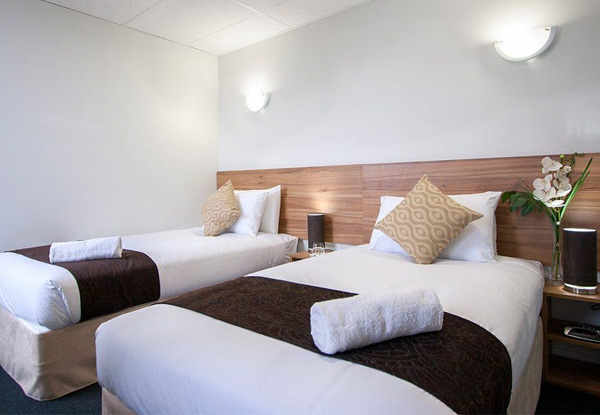 One-Night Auckland CBD Stay for Two-People in a Queen or Twin Room incl. Unlimited WiFi, Cooked Buffet Breakfast, Gym Use & Late Checkout - Options for Midweek/Weekend Available & Two, Three Night Stays