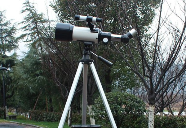 Astronomical Telescope with Phone Holder