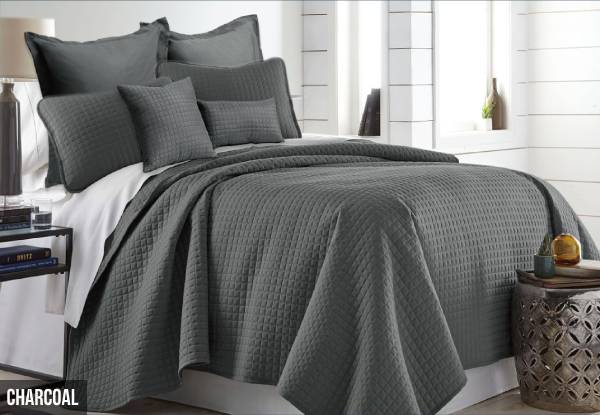 Ramesses Seven-Piece Premium Hotel Comforter Set - Two Sizes & Six Colours Available