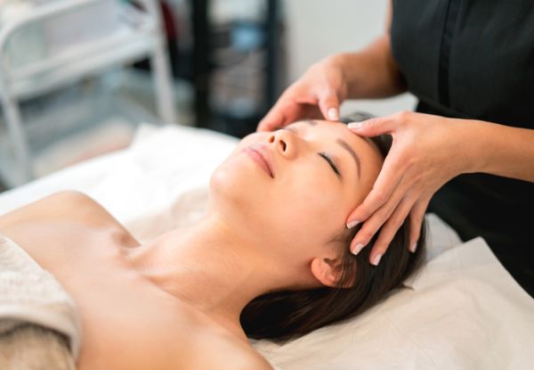 60-Minute Verite Spa Organics Facial incl. Consultation - Valid from 15th January 2019