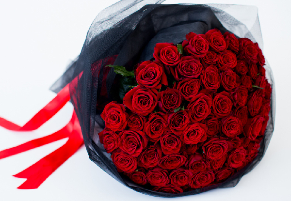 99 Premium Red Valentine's Roses incl. Auckland Delivery