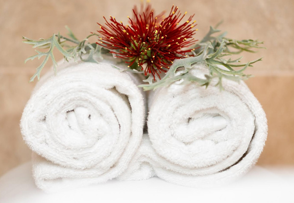 $74 for a 60-Minute Aromasent Relaxation Massage or $105 for 90 Minutes – La Spa Naturale