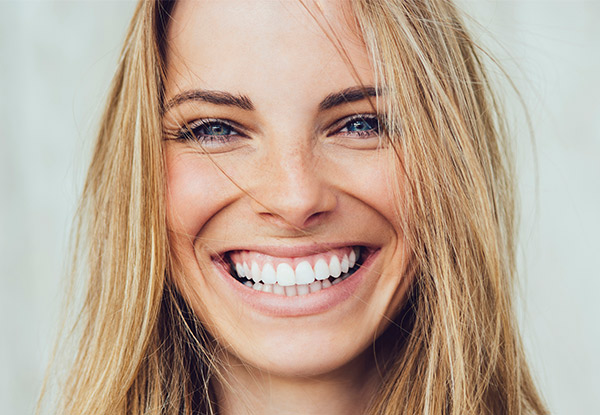Short-Term Orthodontic Package Deposit incl. Braces & Teeth Whitening - Option for Prepayment