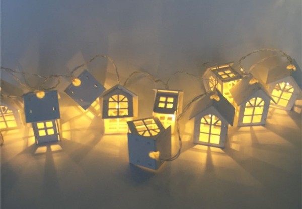 20 LED House Shaped LED String Lights with Free Delivery