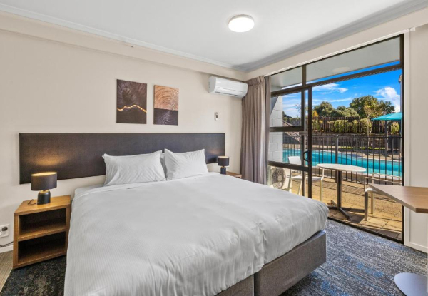 Rotorua Stay for Two People in a Studio Room at Imperial Hotel incl. Continental Breakfast, Early Check-In & Late Check-Out, Parking, Access to Pool, Gym, Spa Pool & Sauna - Option for One-Bedroom Apartment