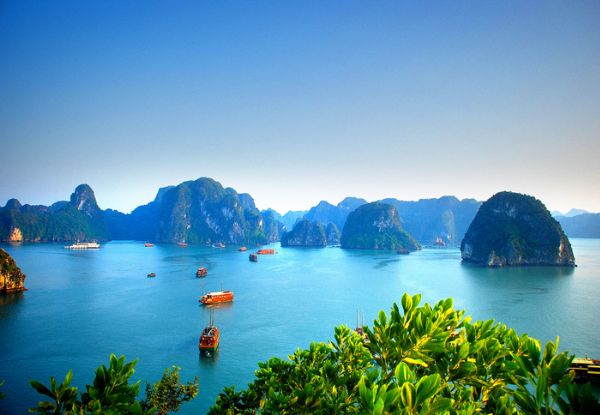 Per-Person, Twin-Share 14-Day Vietnam & Cambodia Tour 2018 incl. English Speaking Guide, Ha Long Bay Cruise, Two Domestic Flights, Hanoi City Tour, Foodie Tour, Cai Be Floating Market & More