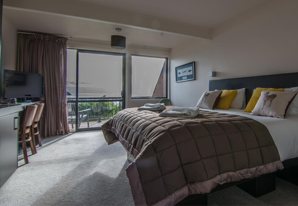 One-Night Wanaka Getaway for Two People in a Lake View Studio incl. The Signature Lamb Shoulder with Matching Wine - Option for Four People in a Family Room incl. Pizza & Bottle of Wine