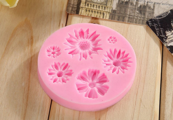 Two-Pack Fondant Baking Mould - Options for Four-Pack & Two Styles Available with Free Delivery
