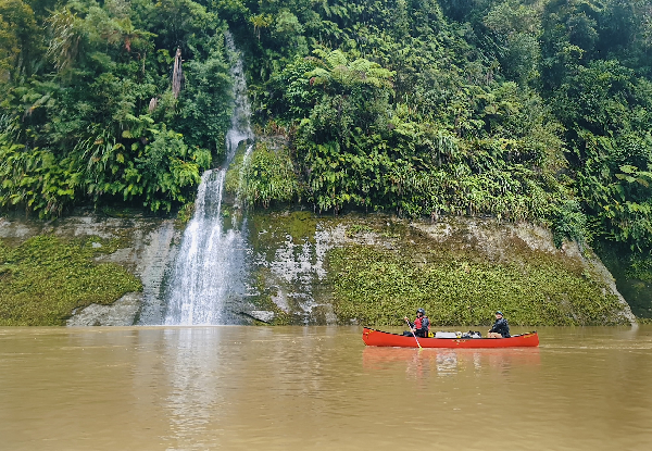 Five-Day Guided Whanganui River Canoe Trip incl. All Meals & Accommodation