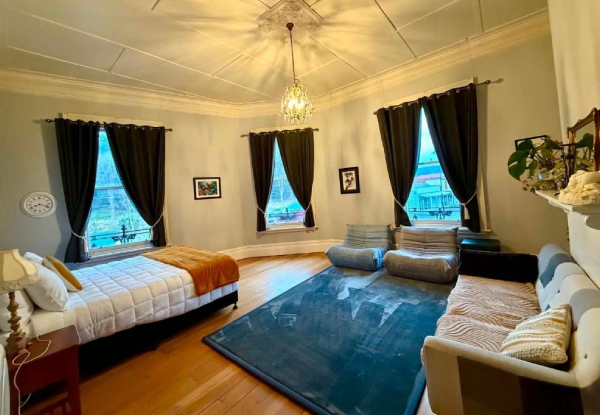 One-Night Lawrence Otago Stay for Two or up to Six Guests incl. Continental Breakfast at The Historical Bank House