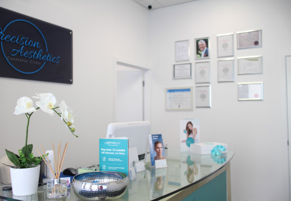 50-Minute Facial Treatment - Options for a Sonophoresis, Microdermabrasion or Ultra Sonic Facial & to incl. 25-Minute Eye Trio