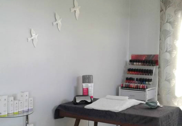 Deluxe Pamper Package incl. Facial, Express Pedicure, Eyebrow Shape & Tint