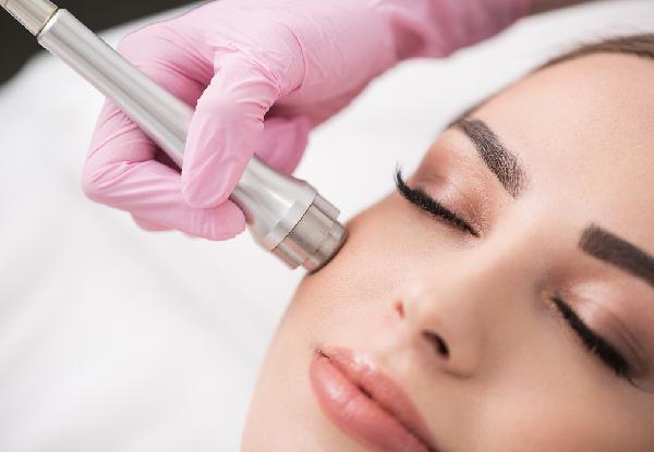 One-Hour Microdermabrasion Facial Package for One Person incl. AHA Peel Hydration Mask, Shoulder Massage, Eyebrow Shape & Tint