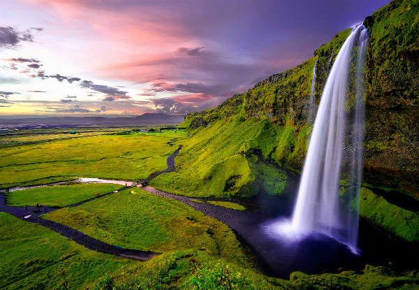 Per-Person, Twin-Share Five-Night Iceland Northern Lights Adventure incl. Accommodation, Breakfast & Activities